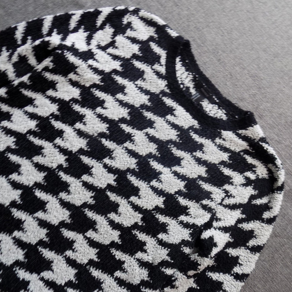 Forever 21 Sweater Womens Medium Black White Good Houndstooth Fuzzy Pullover